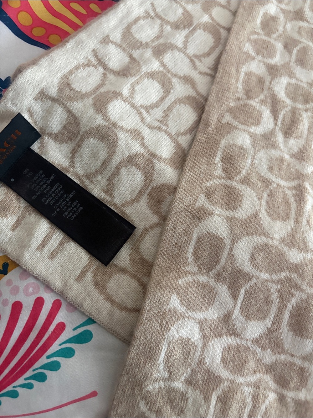 Coach  Scarf - Picture 5 of 8